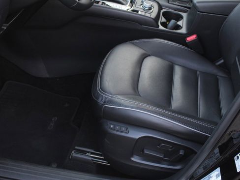 Used 2025 MAZDA CX-5 AWD 2.5 S w/ Preferred Package image 11