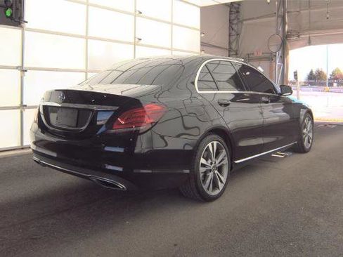 Used 2019 Mercedes-Benz C 300 Sedan image 2
