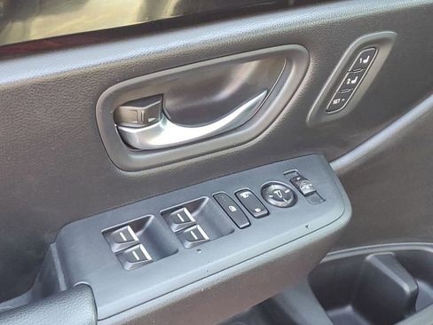 Used 2023 Honda Pilot EX-L image 41