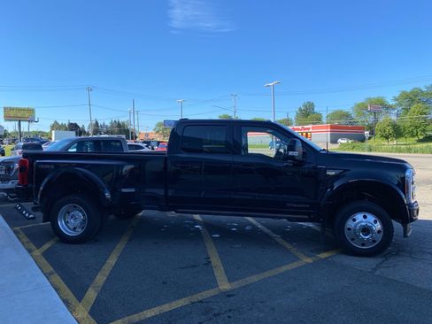 Used 2026 Ford F450 Platinum w/ Camper Package AWD/4WD image 7