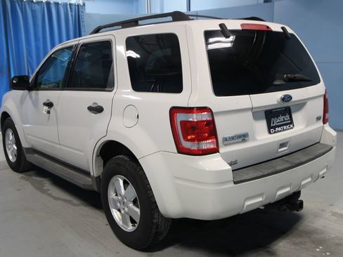 Used 2011 Ford Escape XLT w/ 201A Rapid Spec Order Code FWD image 25