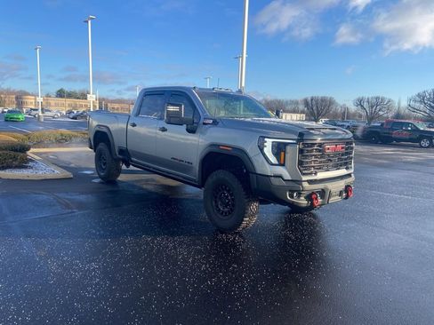 Used 2024 GMC Sierra 2500 AT4X w/ AT4X AEV Edition image 7