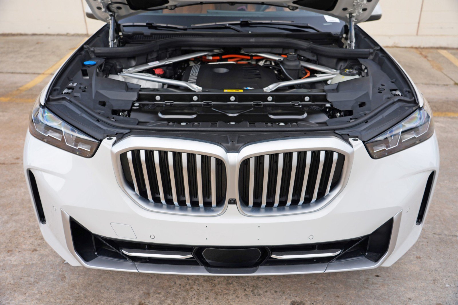 Used 2026 BMW X5 xDrive50e w/ Premium Package AWD/4WD image 8