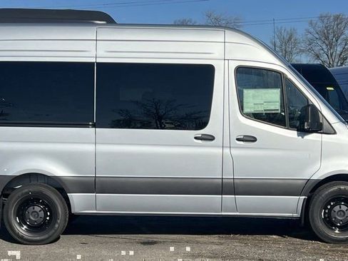 New 2025 Mercedes-Benz Sprinter 2500 image 3