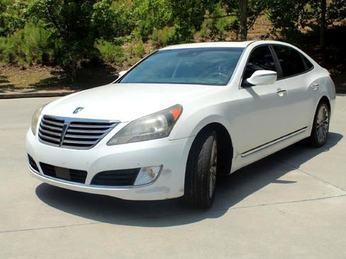 Used 2014 Hyundai Equus Signature image 3