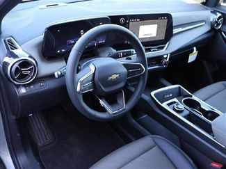 New 2026 Chevrolet Equinox LT w/ Convenience Package II FWD video 3