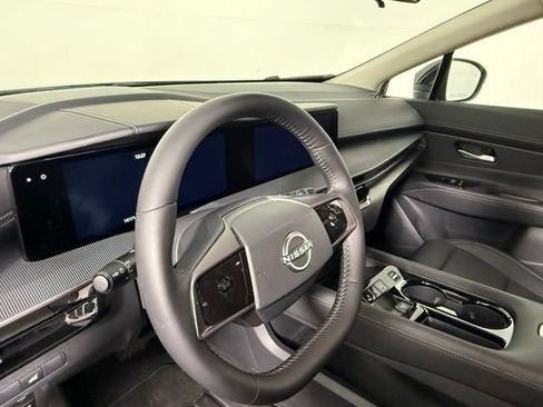 Used 2025 Nissan Murano SV AWD/4WD image 17