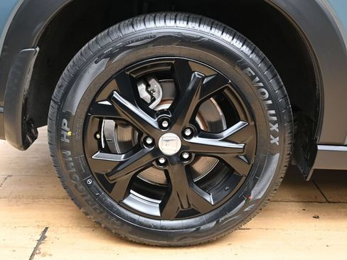 Used 2023 Honda HR-V LX image 11