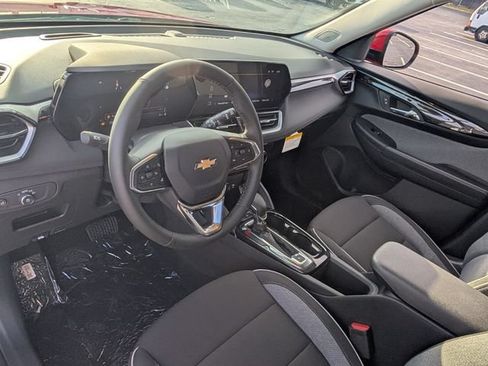 New 2026 Chevrolet TrailBlazer LT w/ Convenience Package FWD image 6