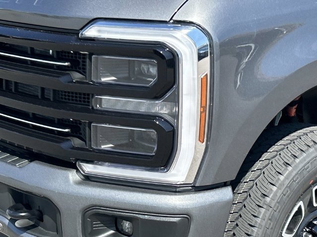New 2026 Ford F250 Platinum AWD/4WD image 9