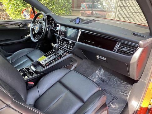 Used 2022 Porsche Macan image 29