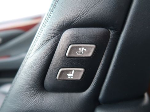 Used 2008 Lexus LS 460 image 25