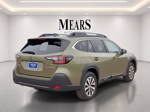 Used 2025 Subaru Outback Premium AWD/4WD image 5