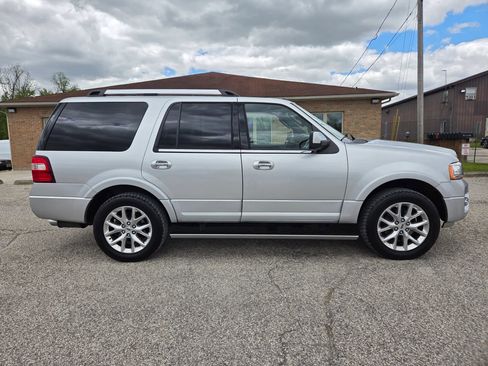 Used 2017 Ford Expedition Limited w/ Equipment Group 301A AWD/4WD image 4