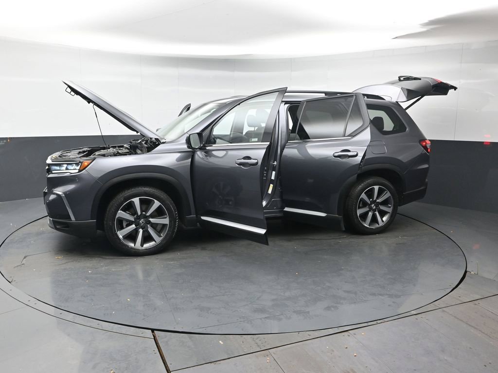 Used 2024 Honda Pilot Elite image 48