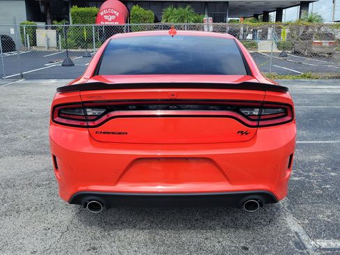Used 2023 Dodge Charger R/T w/ Plus Group RWD image 5