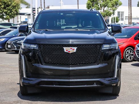 Used 2022 Cadillac Escalade Sport w/ Touring Package AWD/4WD image 2