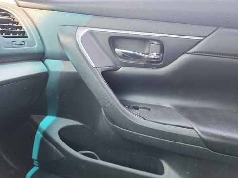 Used 2015 Nissan Altima 2.5 S w/ Power Driver Seat Package FWD image 28