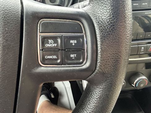 Used 2013 Chrysler 200 LX FWD image 19
