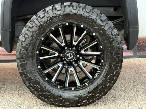 Used 2023 GMC Sierra 1500 AT4 w/ AT4 Premium Package AWD/4WD image 27