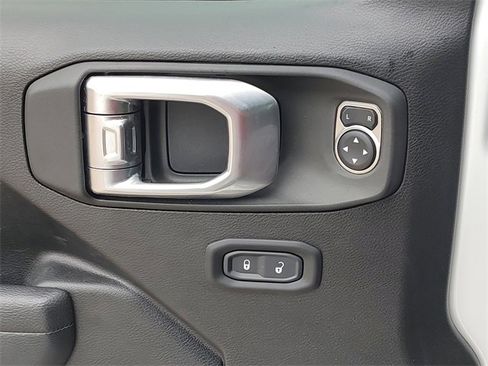 Certified 2023 Jeep Gladiator Sport S image 28