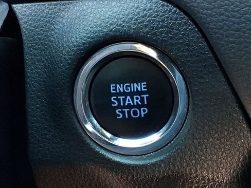 Used 2019 Toyota RAV4 XLE image 33