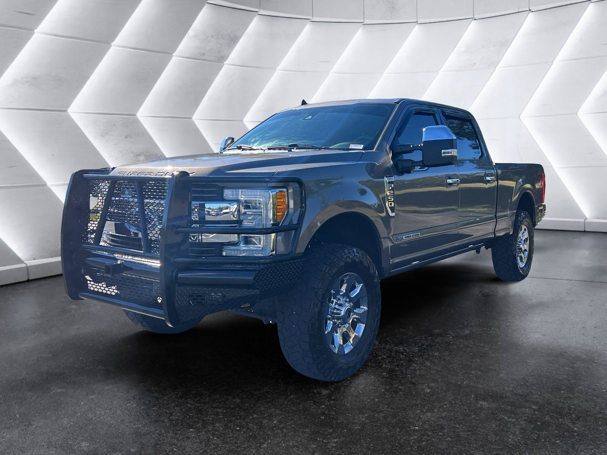 Used 2019 Ford F250 King Ranch w/ King Ranch Ultimate Package AWD/4WD image 3