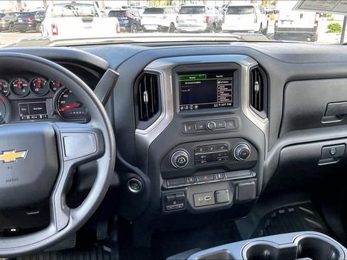 Used 2024 Chevrolet Silverado 2500 W/T w/ WT Convenience Package AWD/4WD image 5
