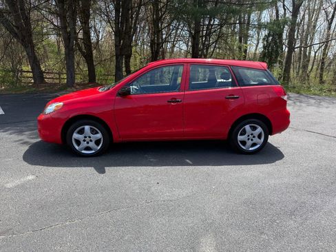 Used 2004 Toyota Matrix FWD image 3