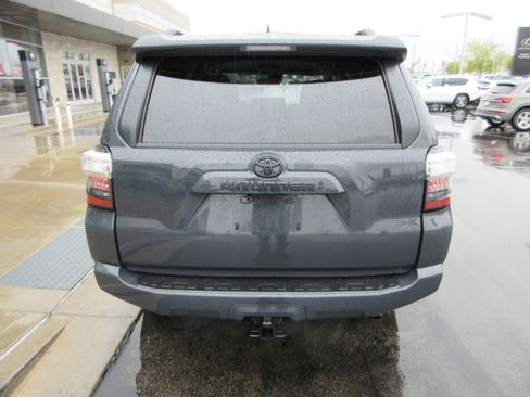 Used 2024 Toyota 4Runner SR5 Premium w/ SR5 Premium Package image 8