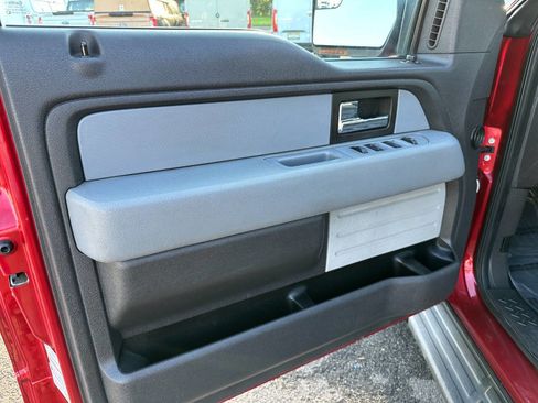 Used 2014 Ford F150 XLT w/ XLT Convenience Package image 11