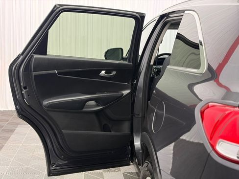 Used 2017 Kia Sorento AWD image 13