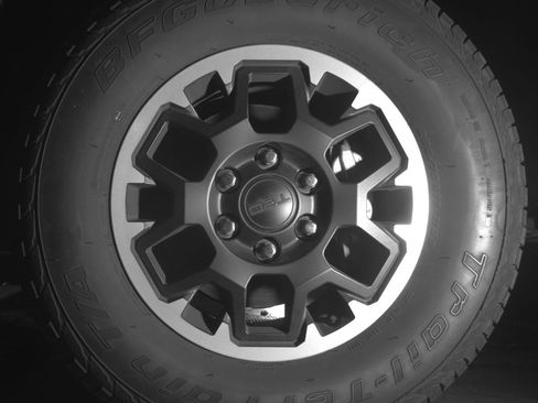 Used 2025 Toyota Tacoma TRD Off-Road AWD/4WD image 9