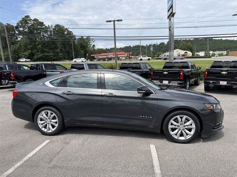 Used 2019 Chevrolet Impala LT w/ Sunroof and Spoiler Package FWD image 6