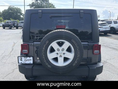Used 2018 Jeep Wrangler Unlimited Sport S AWD/4WD image 6
