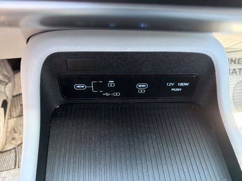 Used 2025 Hyundai Kona SEL AWD/4WD image 29