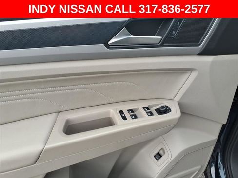 Used 2021 Volkswagen Atlas SE w/ Panoramic Sunroof Package AWD/4WD image 12
