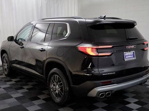 Used 2025 GMC Acadia Elevation image 17