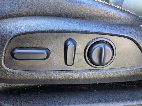 Used 2021 GMC Terrain SLT image 22