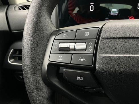 Used 2025 Kia K4 LXS image 34