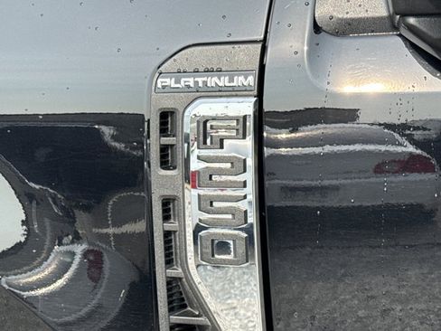 Used 2024 Ford F250 Platinum AWD/4WD image 5
