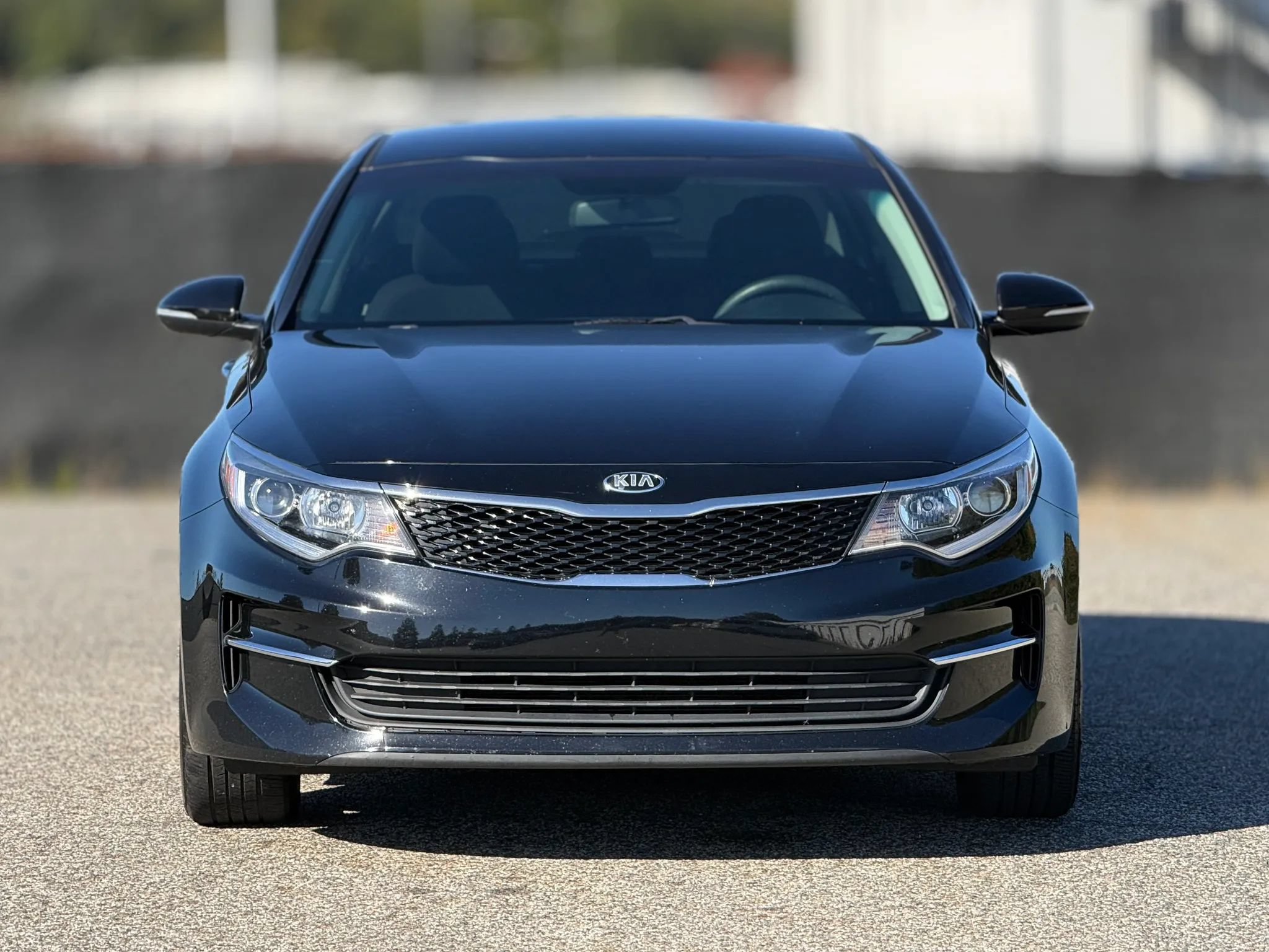 Used 2018 Kia Optima LX w/ 17" Alloy Wheels Package FWD image 5