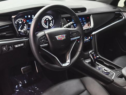 Used 2024 Cadillac XT6 Sport image 15