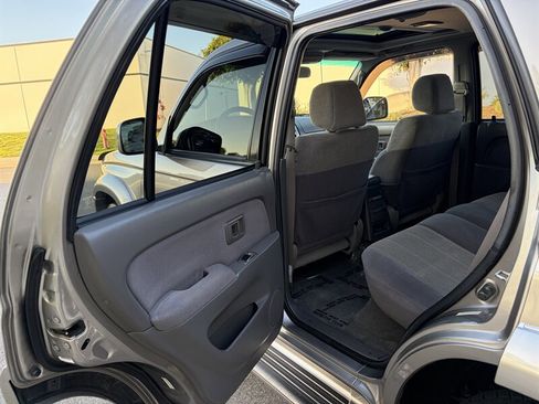 Used 2002 Toyota 4Runner SR5 RWD image 25