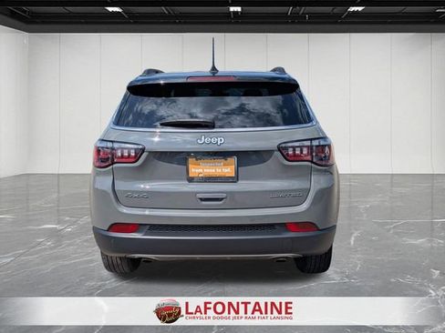 Used 2023 Jeep Compass Limited AWD/4WD image 4