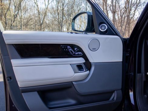 Used 2019 Land Rover Range Rover Supercharged image 8