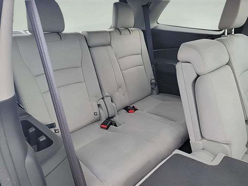 Used 2017 Honda Pilot EX image 25