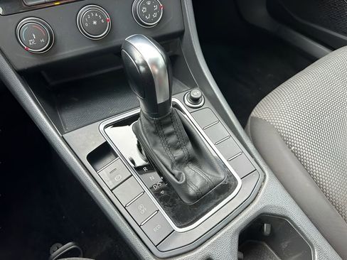 Used 2020 Volkswagen Jetta S w/ Driver Assistance Package image 23