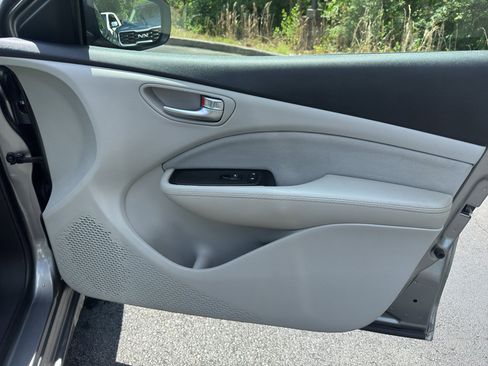 Used 2013 Dodge Dart SXT w/ Popular Equipment Group image 11