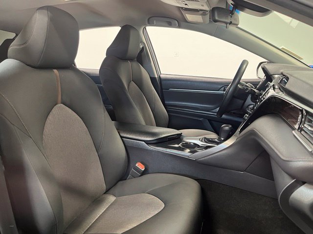 Used 2018 Toyota Camry LE FWD image 10